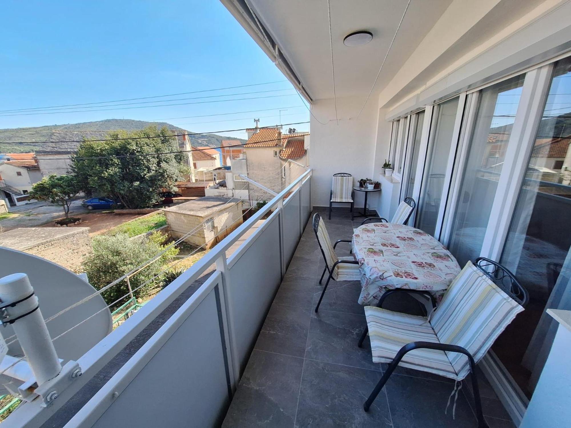 Apartment Doris Примоштен Экстерьер фото